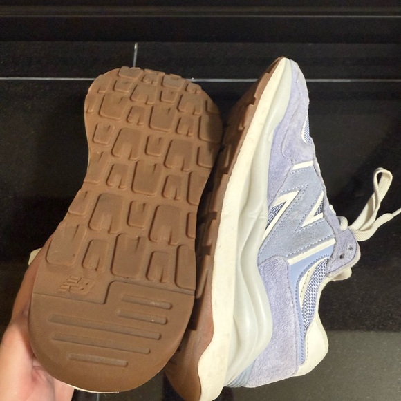 New Balance 5740 Sneakers - Picture 7 of 10